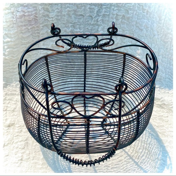 VTG Shabby Chic Farmhouse Egg Metal Oval ❤️ Detail Decorative Basket - Picture 4 of 12